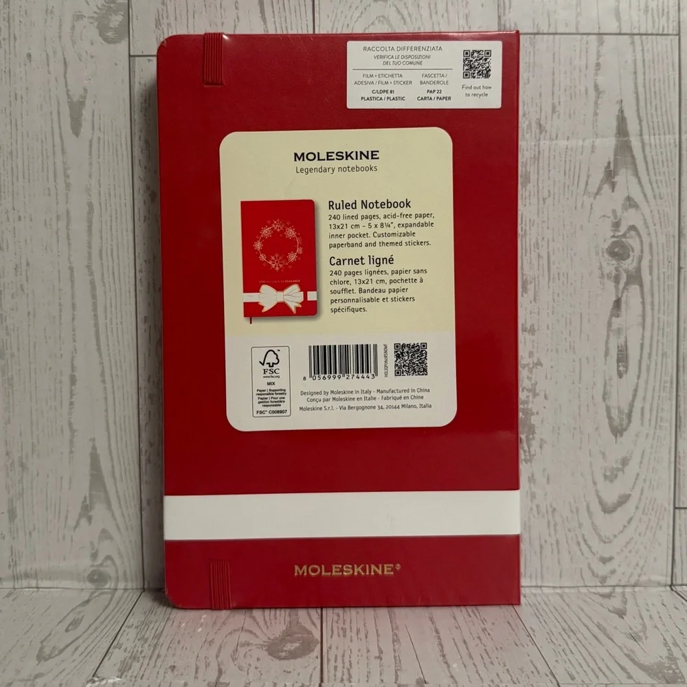 Moleskine Christmas Red Ruled Notebook Wreath for Holidays to Remember Journal‎